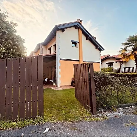 Dom wakacyjny Vut La Huertona *